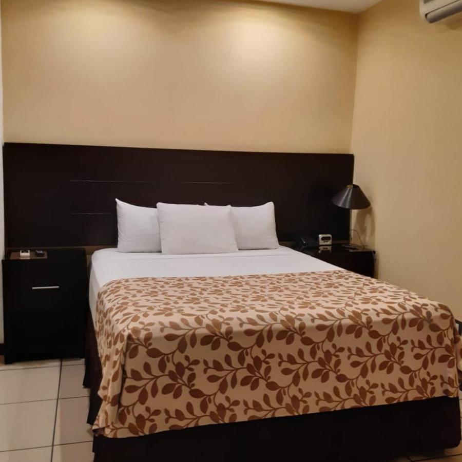 Hotel Villa Florencia Zona Rosa San Salvador Exteriör bild