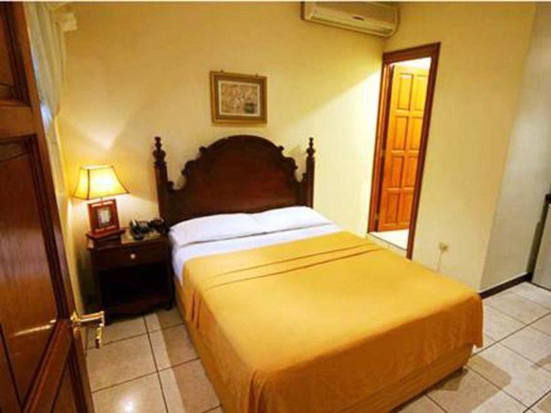 Hotel Villa Florencia Zona Rosa San Salvador Exteriör bild